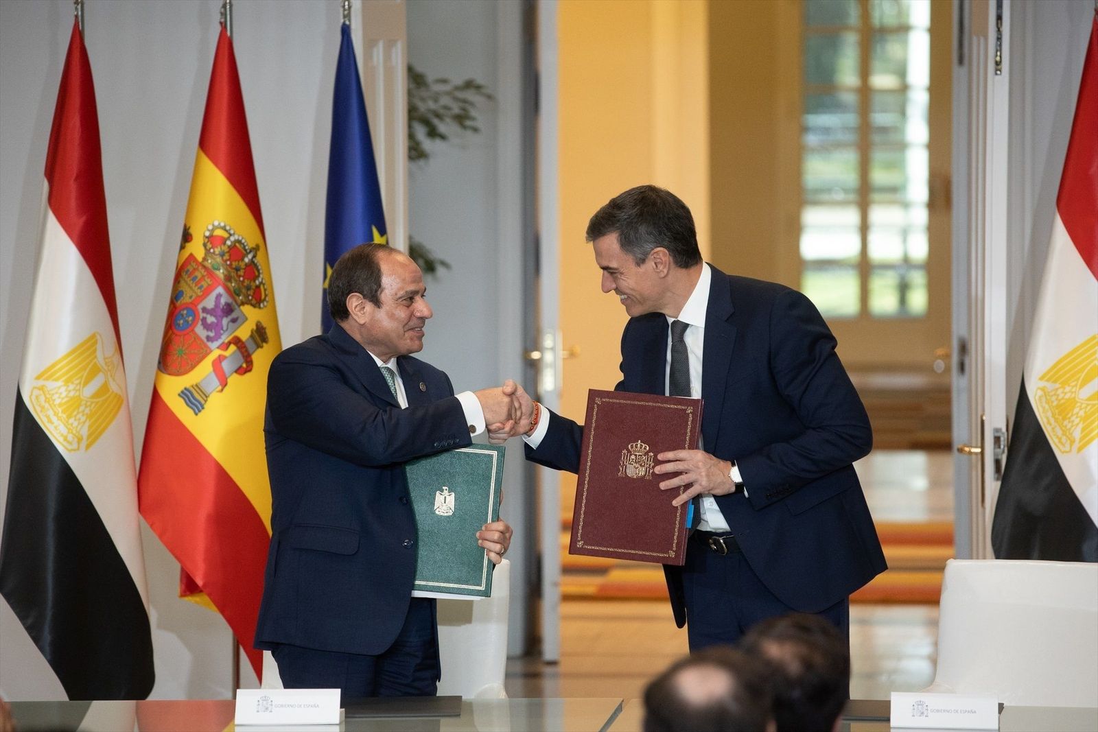 España y Egipto firman acuerdos sobre migración, comercio y turismo y rechazan el plan de Trump sobre Gaza