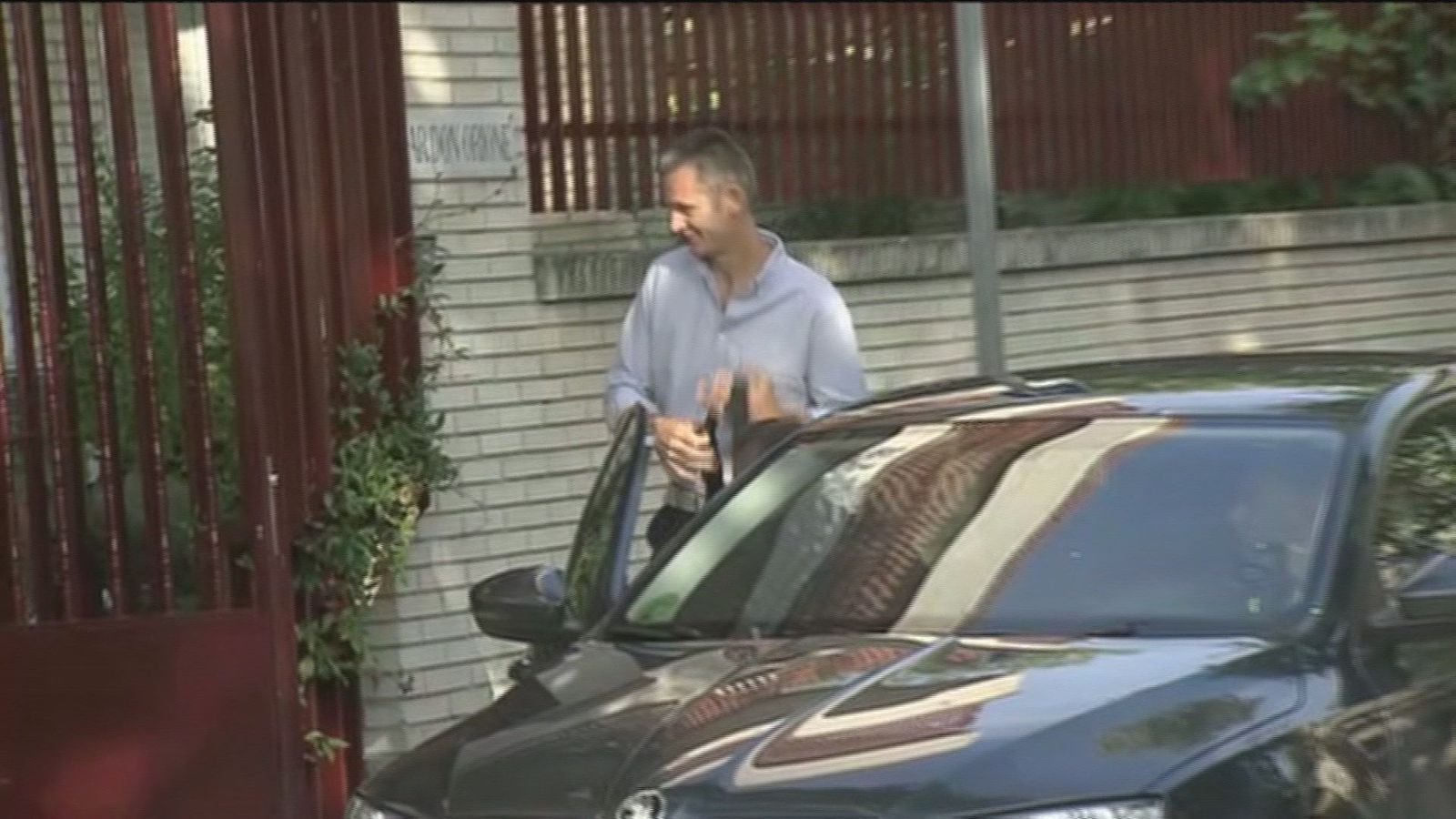 Iñaki Urdangarín llega al hogar social Don Orione de Pozuelo para iniciar su voluntariado