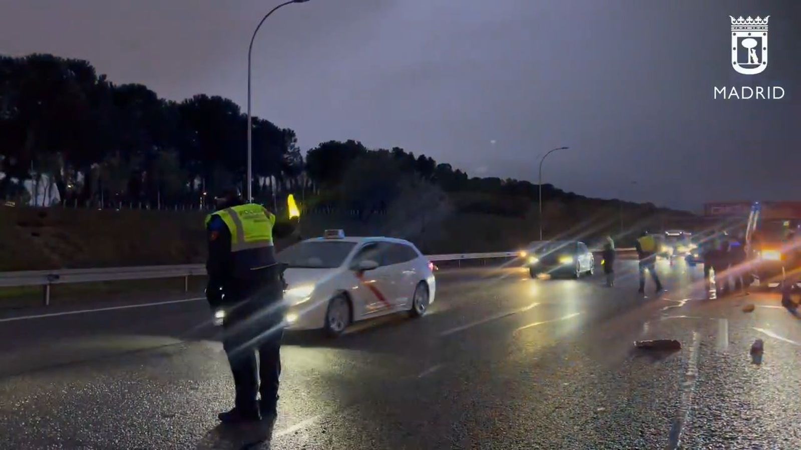 Muere un motorista tras chocar contra un guardarraíl en la M-23, a la altura de Ciudad Lineal