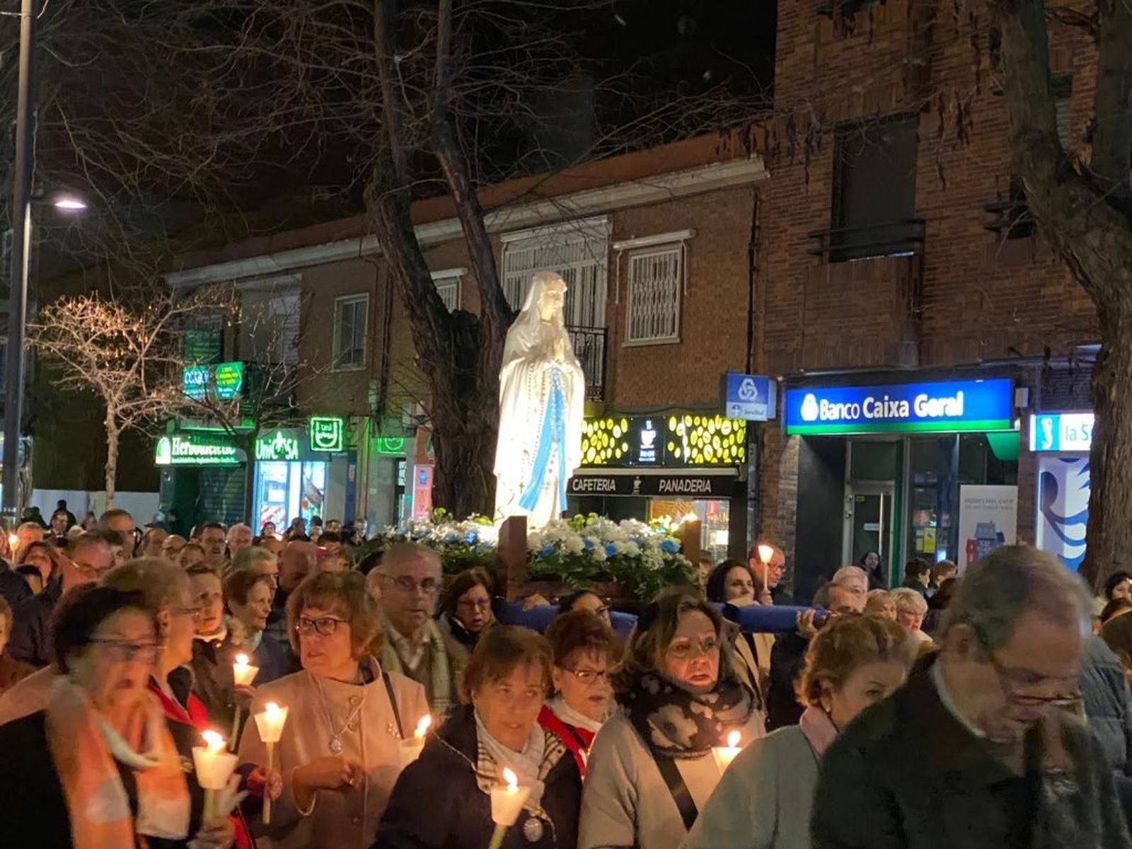 Procesión de las Antorchas de la Virgen de Lourdes, en Getafe