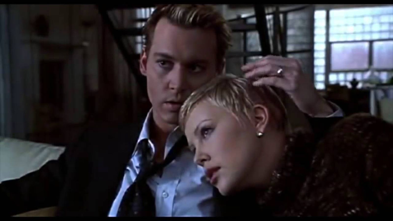 Charlize Theron y Johnny Depp en 'La cara del terror'