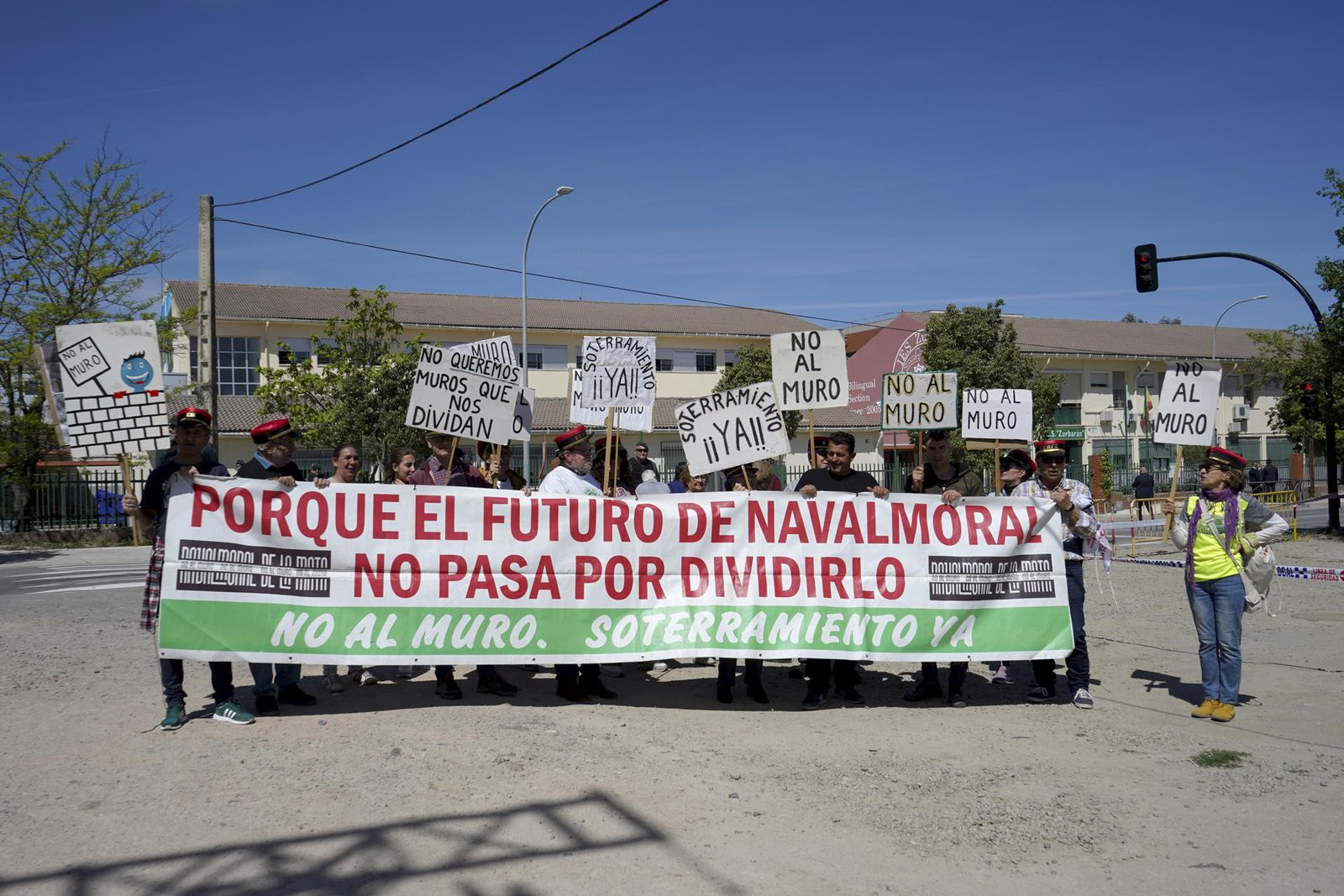Reclaman ante Pedro Sánchez el soterramiento del AVE en Navalmoral (Cáceres)