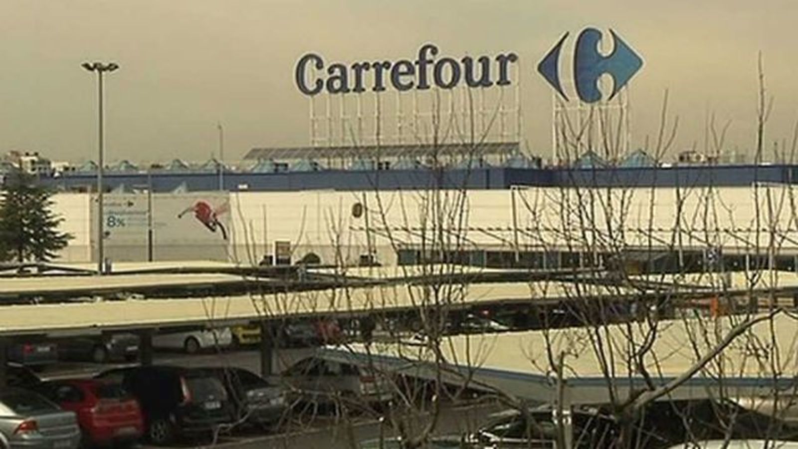 Una banda asalta dos centros comerciales de Alcobendas y Getafe, en dos horas