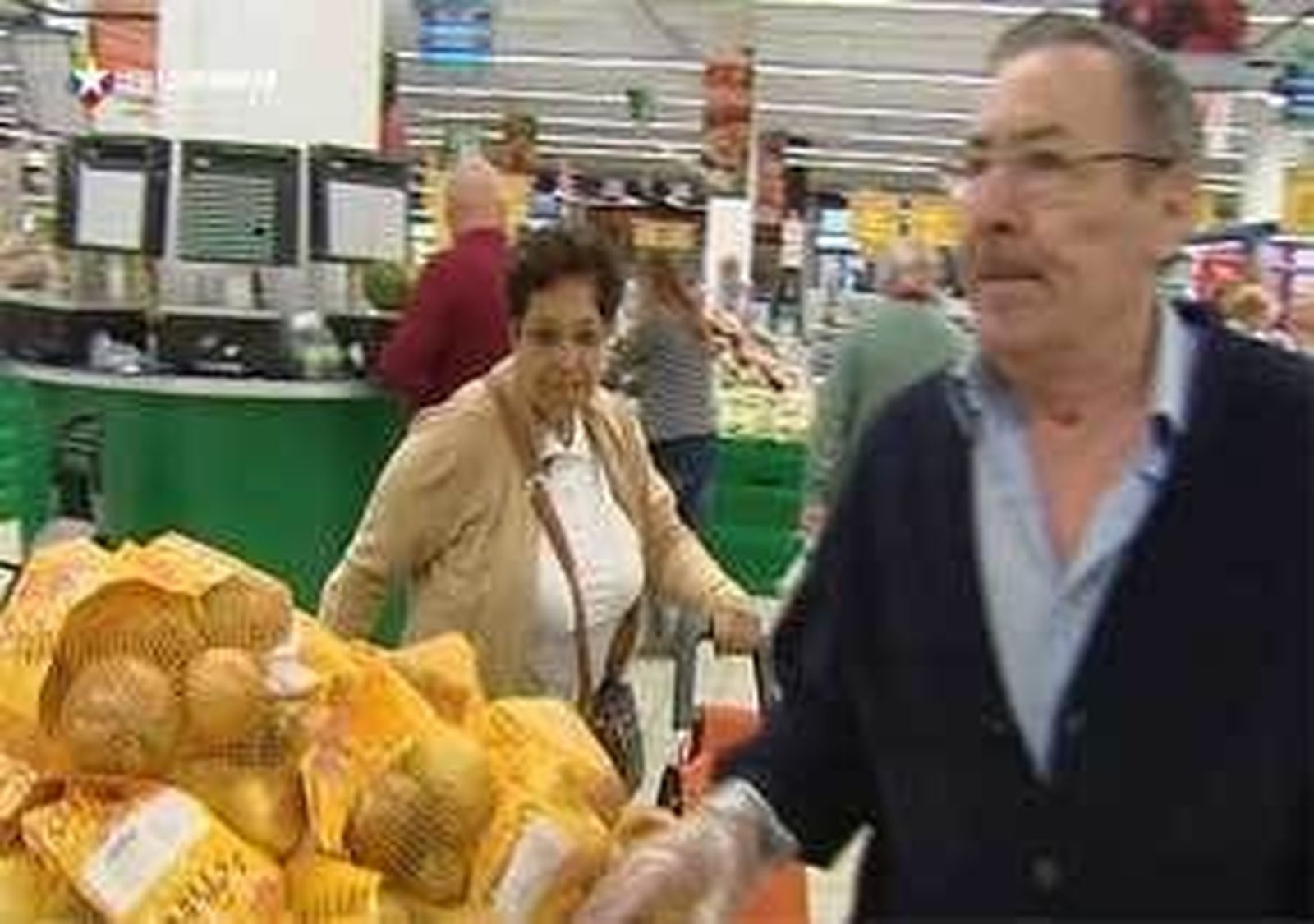 Las grandes cadenas encarecen la cesta de la  compra hasta un 7% tras la subida del IVA
