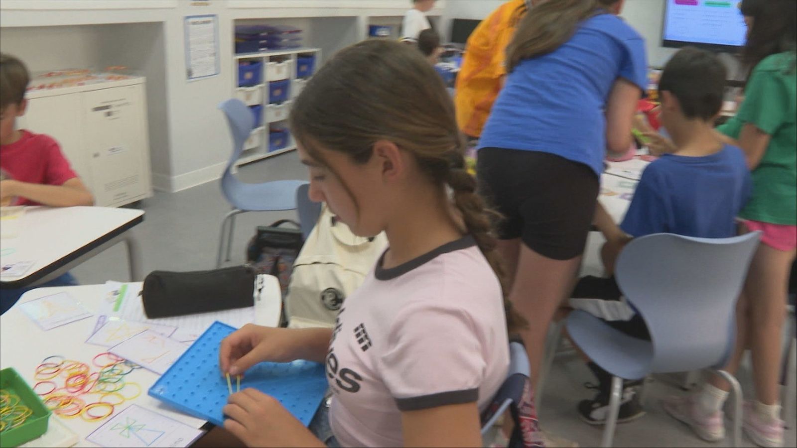 La Comunidad de Madrid amplia el programa bilingüe español-inglés con 13 nuevos centros educativos