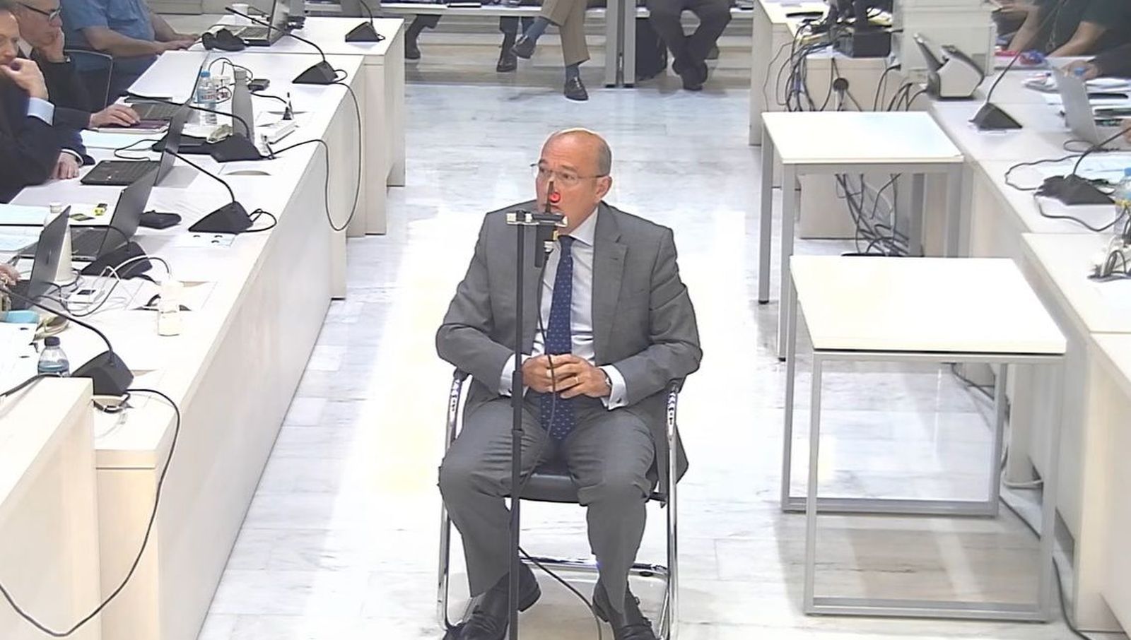 Pérez de los Cobos no recuerda nada de 'Kitchen' en su gestión de los fondos reservados de Interior