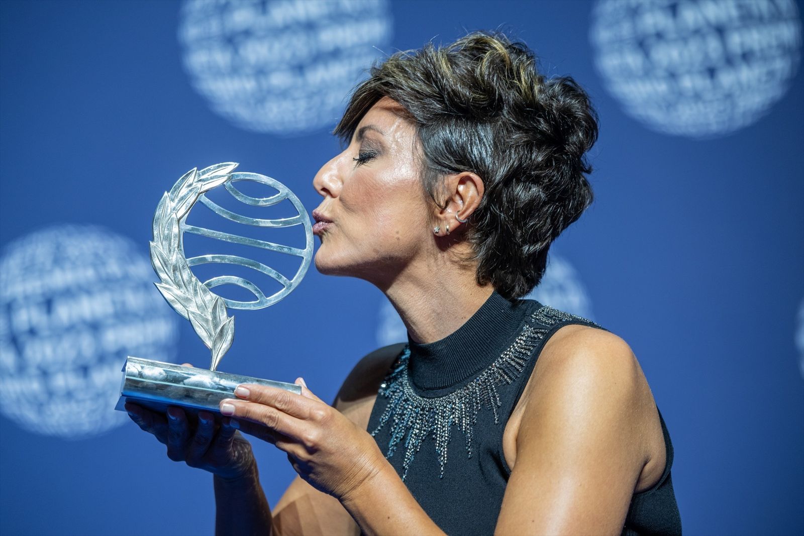 Sonsoles Ónega gana el Premio Planeta con una historia de "búsqueda incesante de la verdad"