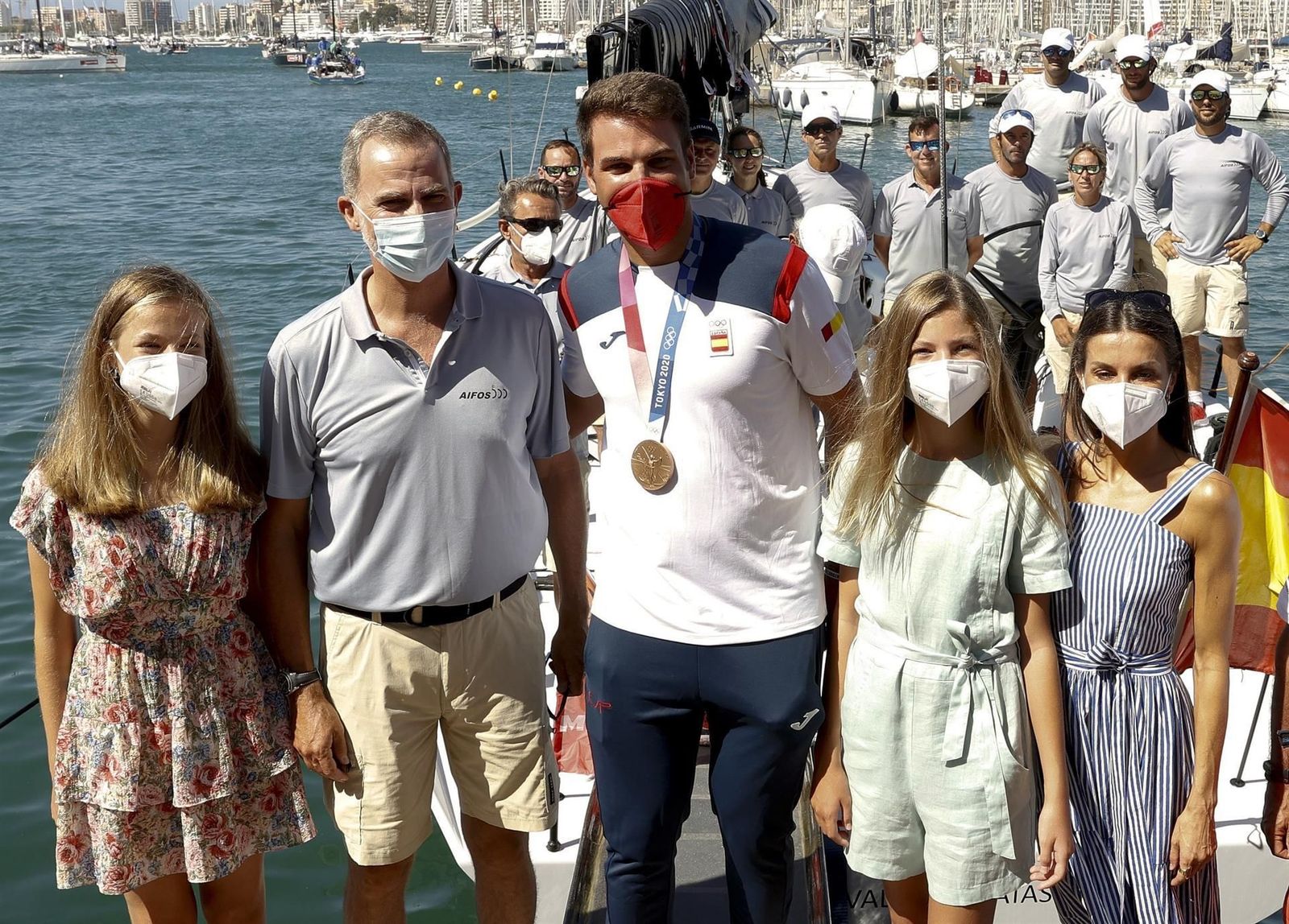 Los Reyes, la Princesa Leonor y la Infanta Sofía acuden al homenaje al medallista olímpico Joan Cardona