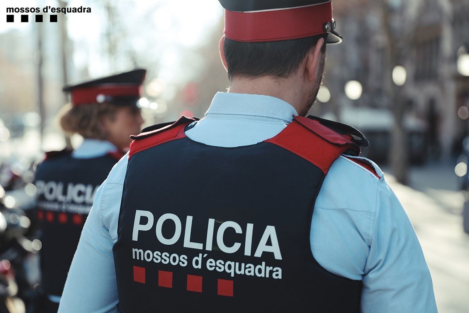 Fallece una joven de 14 años al caer por una claraboya en Lleida