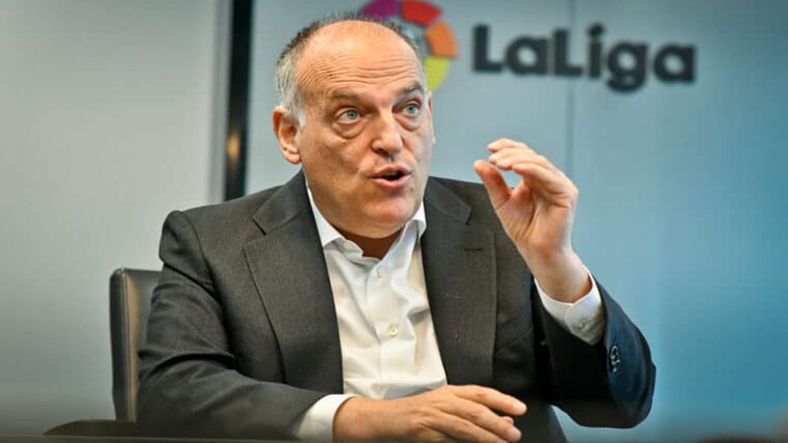 Tebas se rinde a Benzema: "Le daría el Balón de Oro, ya se lo merecía de algún otro año"