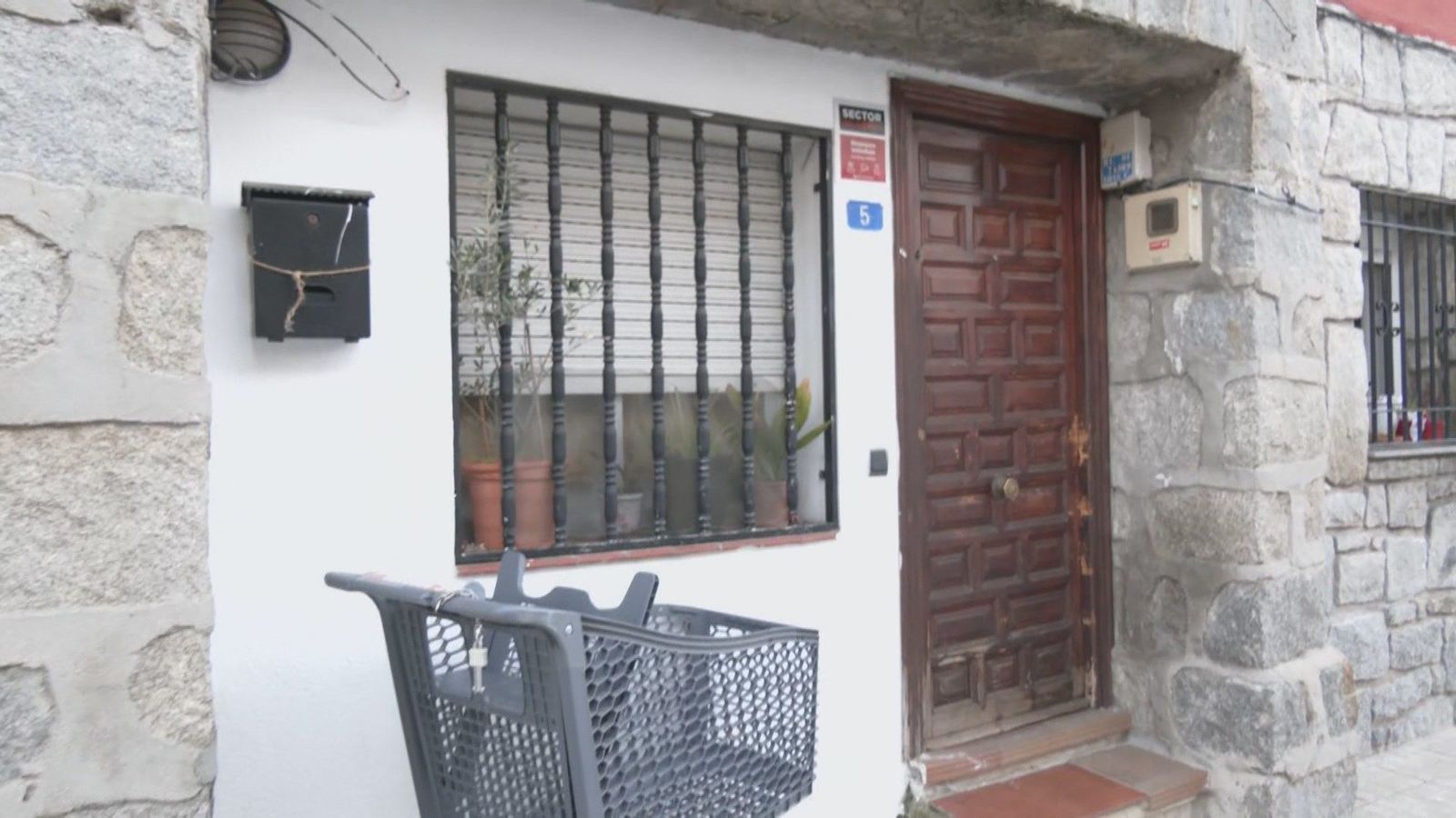 Daniel alquiló su casa en Las Matas para sobrevivir a la crisis de 2008 y sus inquiokupas le han llevado a la ruina