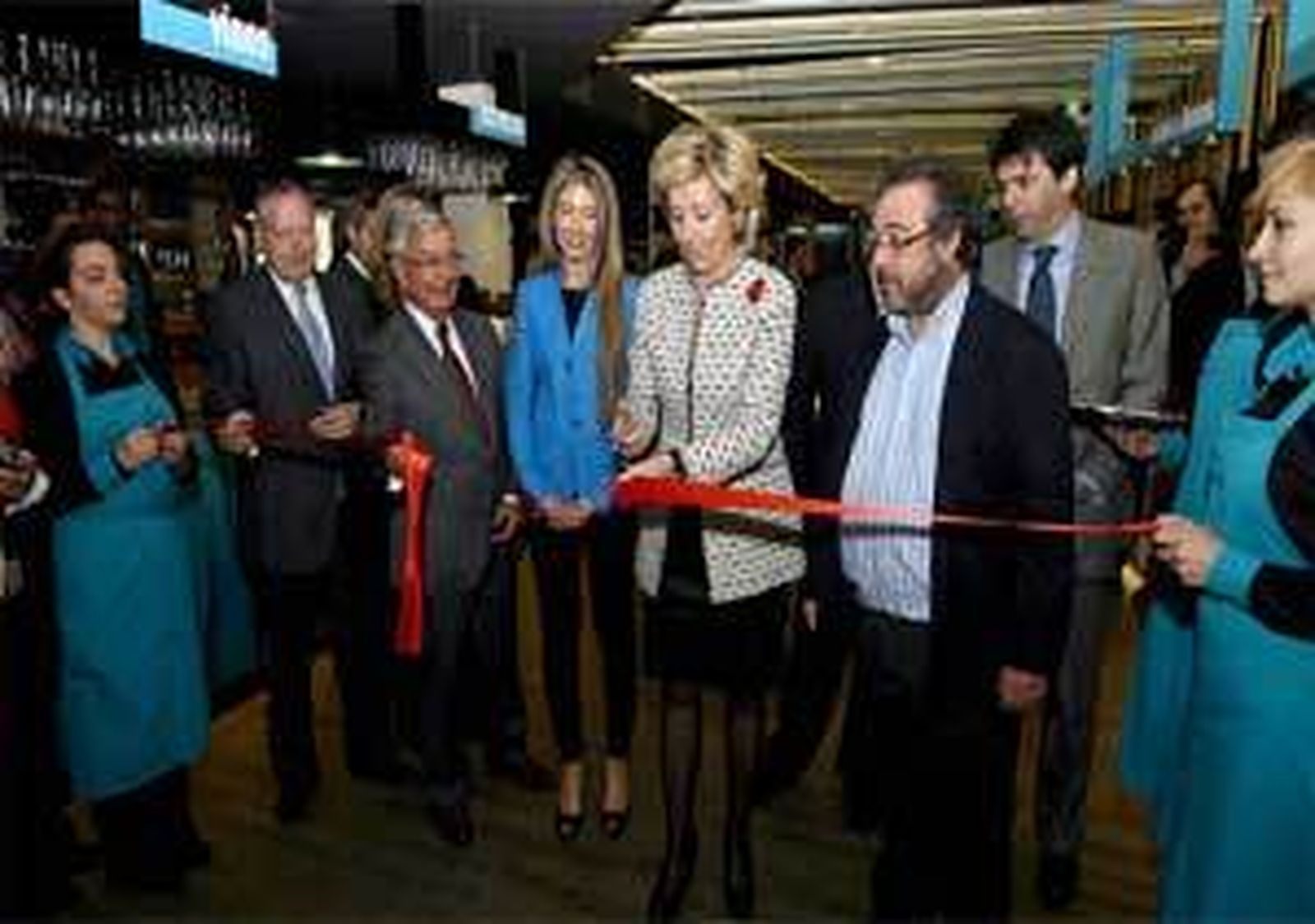 Aguirre inaugura el mercado gourmet 'Isabela' en pleno Paseo de la Habana