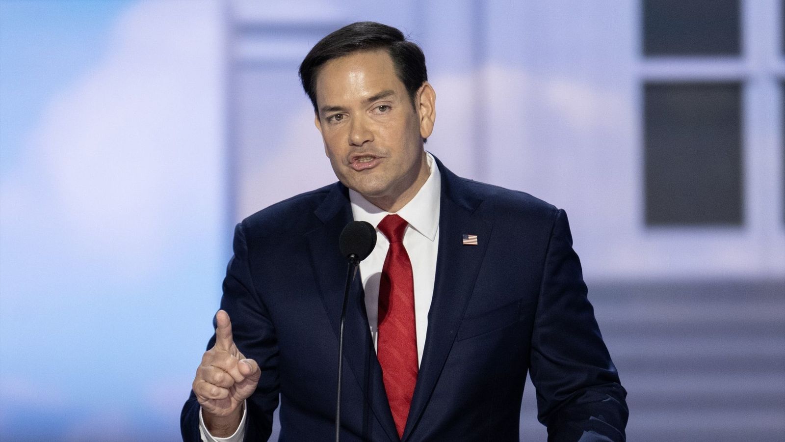 Marco Rubio critica a España por vetar el uso de las bases y su espacio aéreo y "presumir" de ello