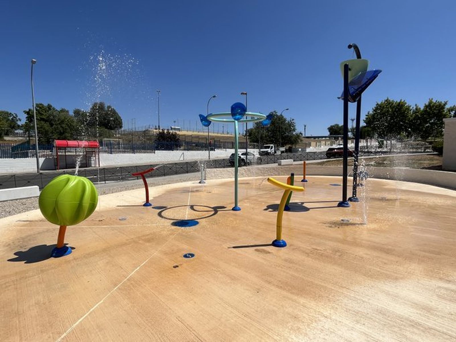 Parque acuático gratuito de Paracuellos de Jarama, en el paseo del Radar