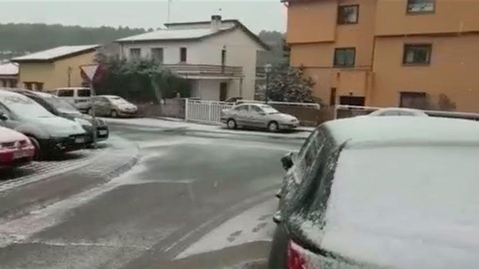 Madrid recibe diciembre con frío, viento y las primeras nevadas en la sierra