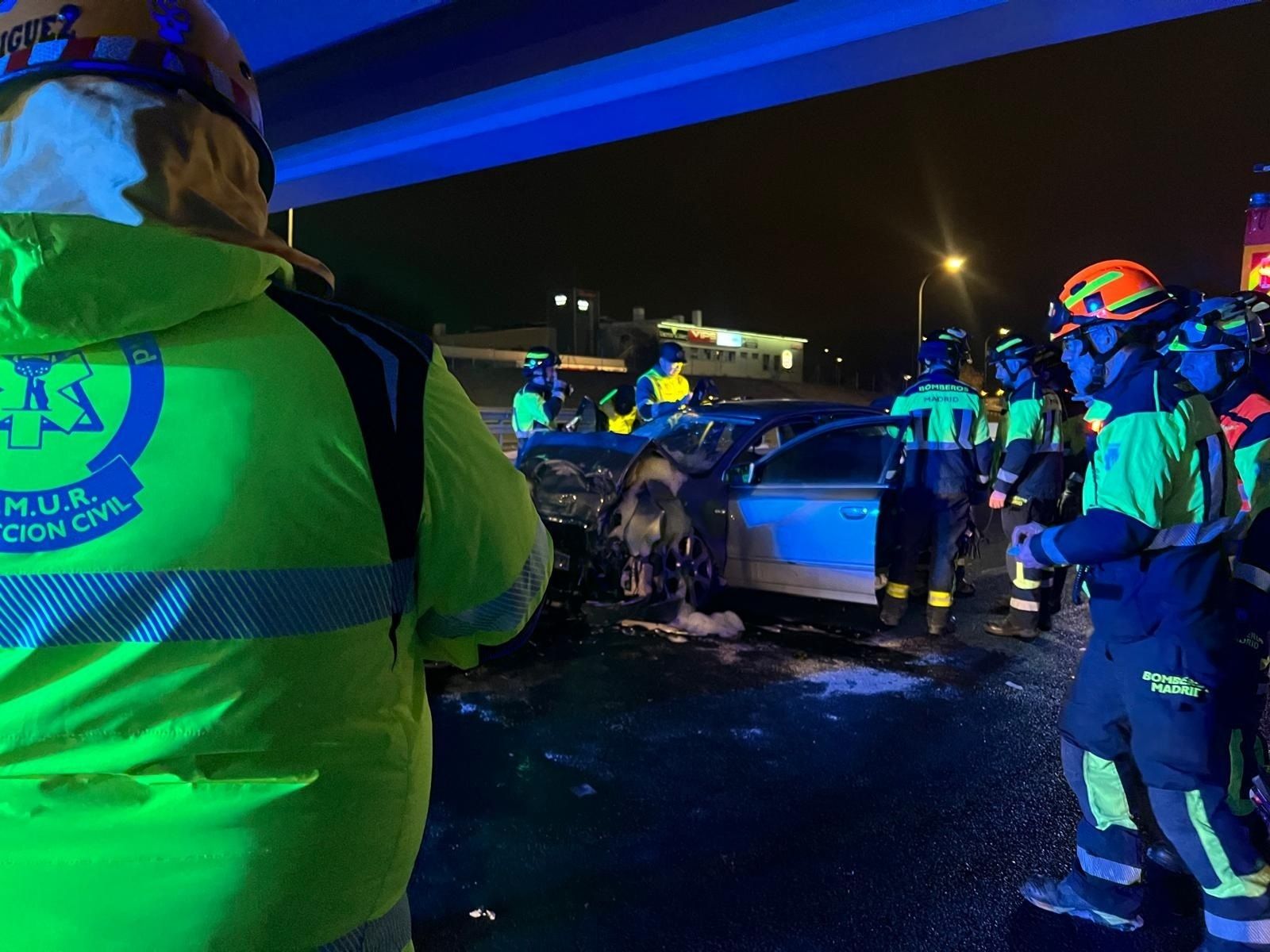Tres heridos, uno de ellos grave, en una colisión al circular un coche en sentido contrario en la M-607