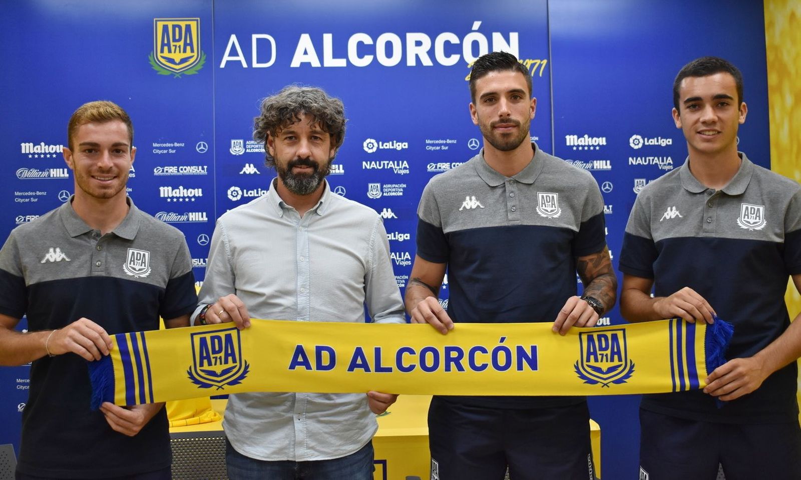 Triple presentación de fichajes en el Alcorcón