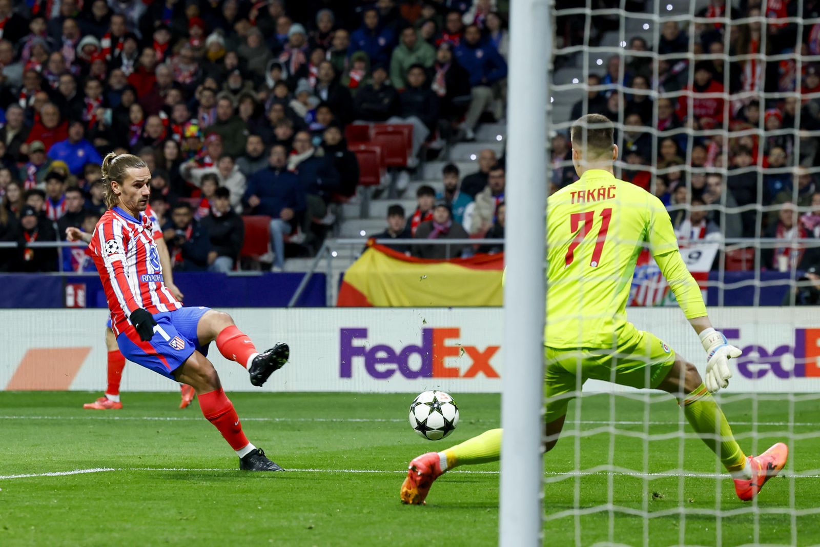 Griezmann ante el Slavia Bratislava
