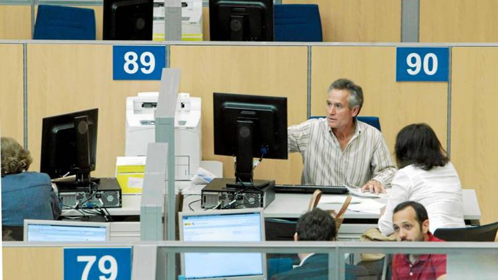 El Gobierno valida la subida salarial adicional del 0,25% a los funcionarios