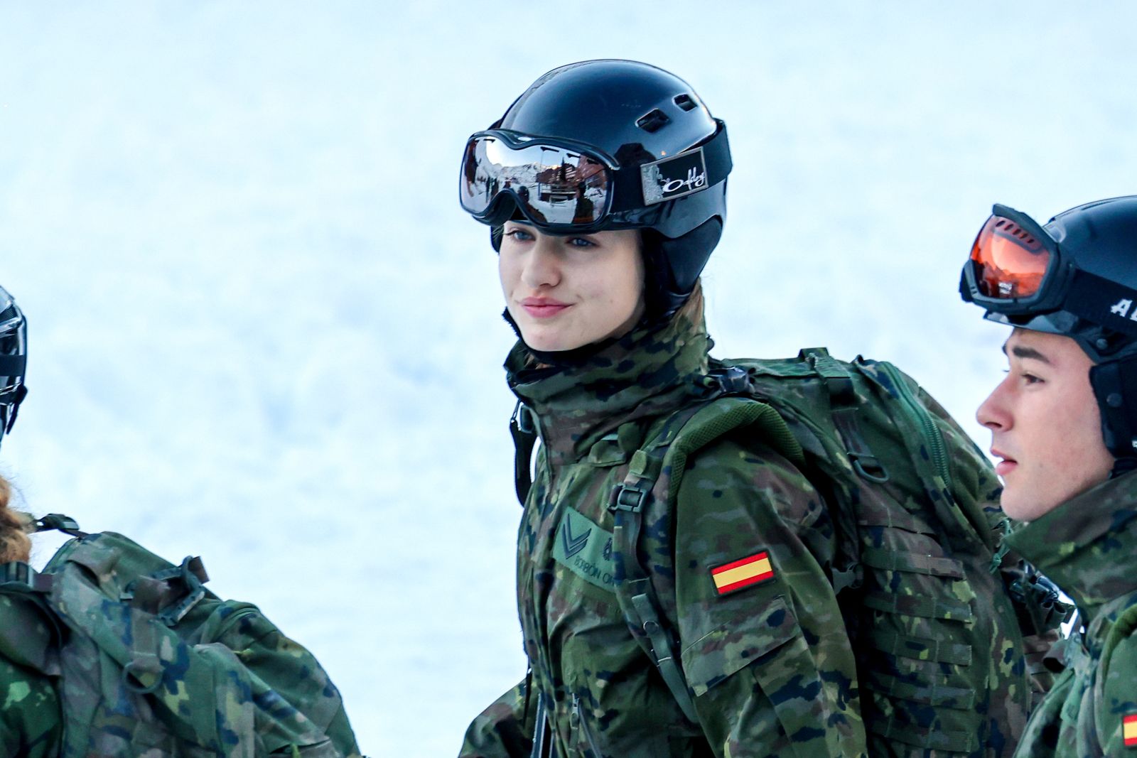 La princesa Leonor en las pistas de Astún durante su instrucción militar en el Pirineo aragonés