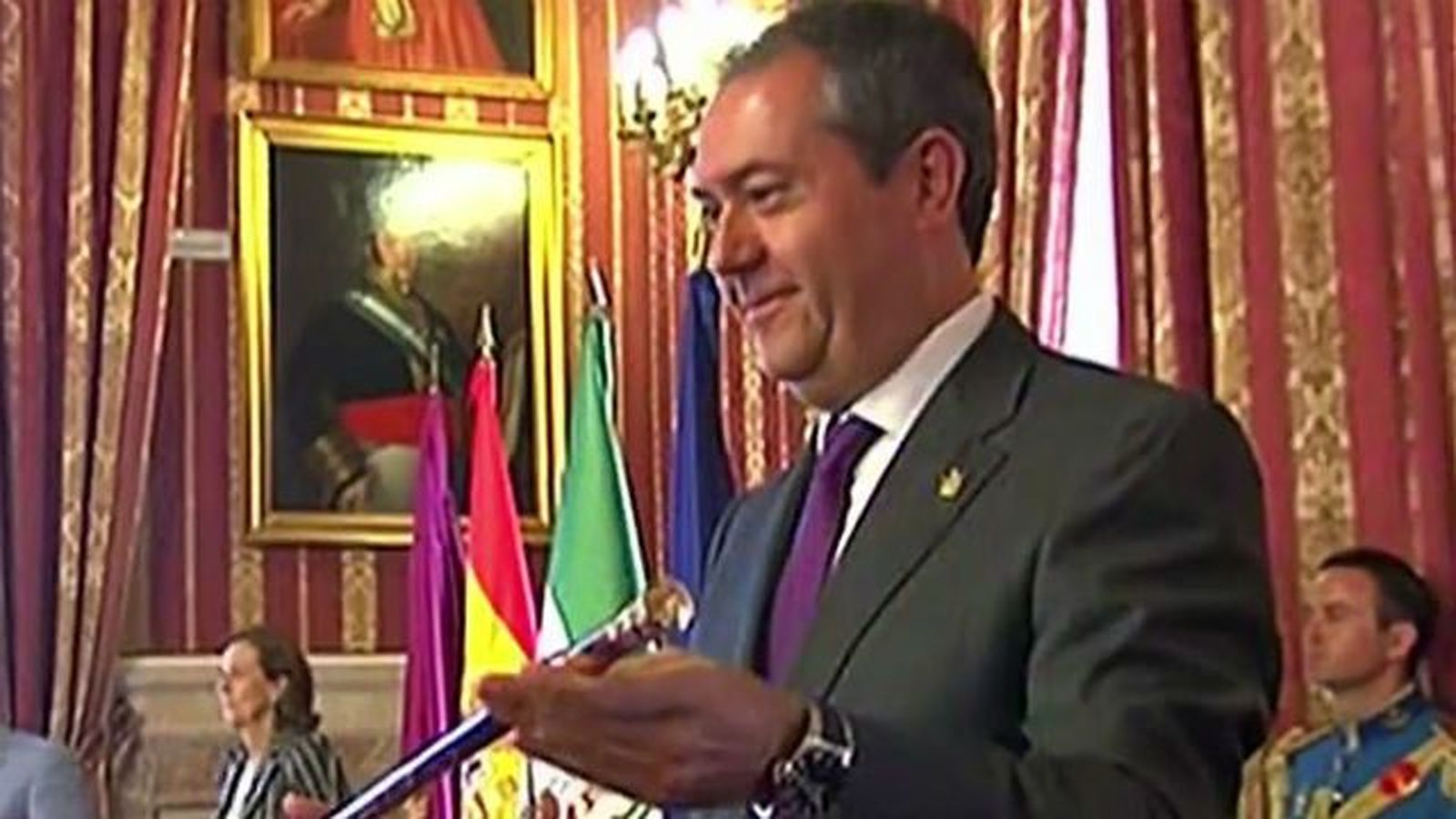 El PP pierde la mayor parte de su poder municipal