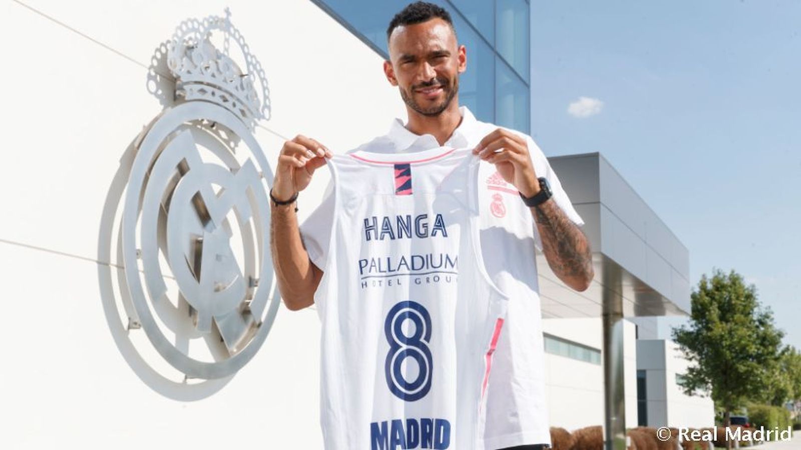 Adam Hanga