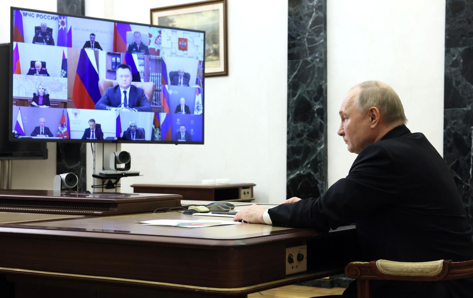 Putin insiste en ver una mano negra ucraniana en el atentado yihadista de Moscú