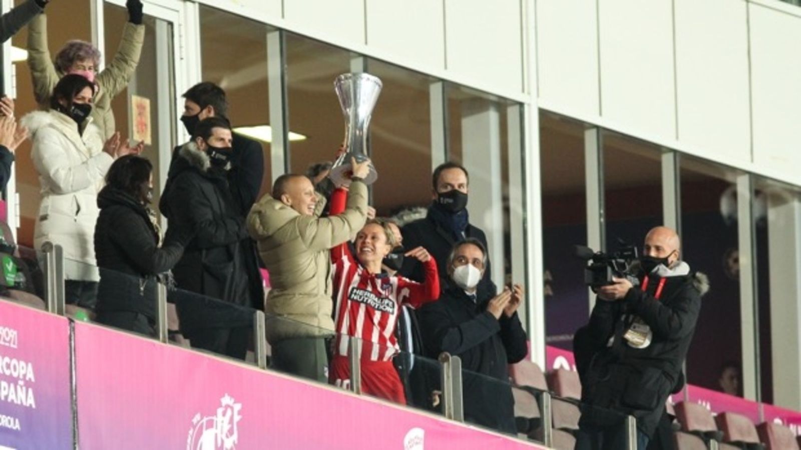 Virginia Torrecilla levanta la Supercopa