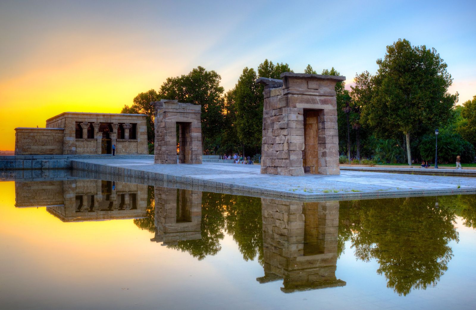 El futuro del Templo de Debod: entre cubrirlo o seguir disfrutando de su atardecer