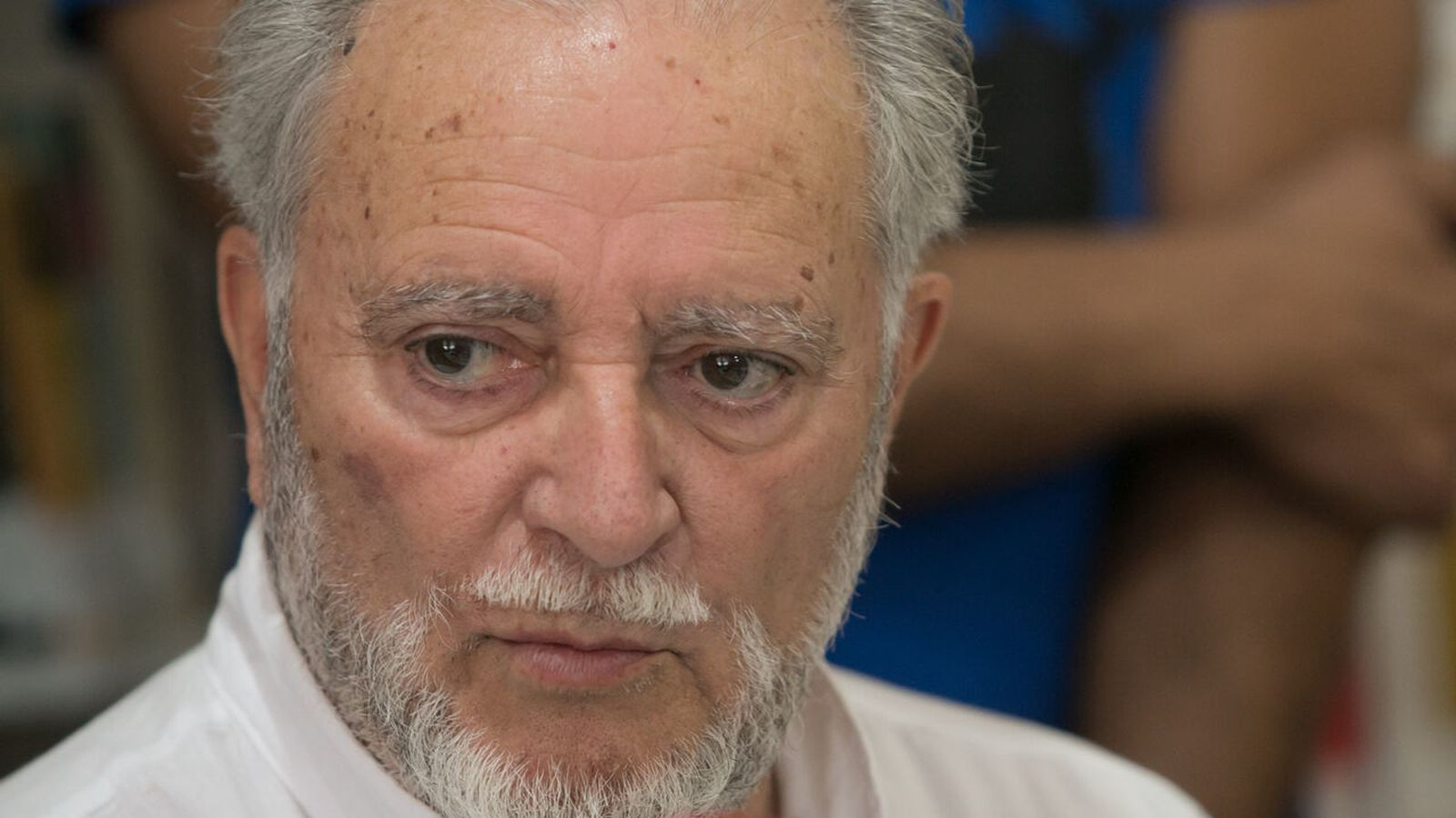 Julio Anguita (78), político español. Falleció el 16 de mayo