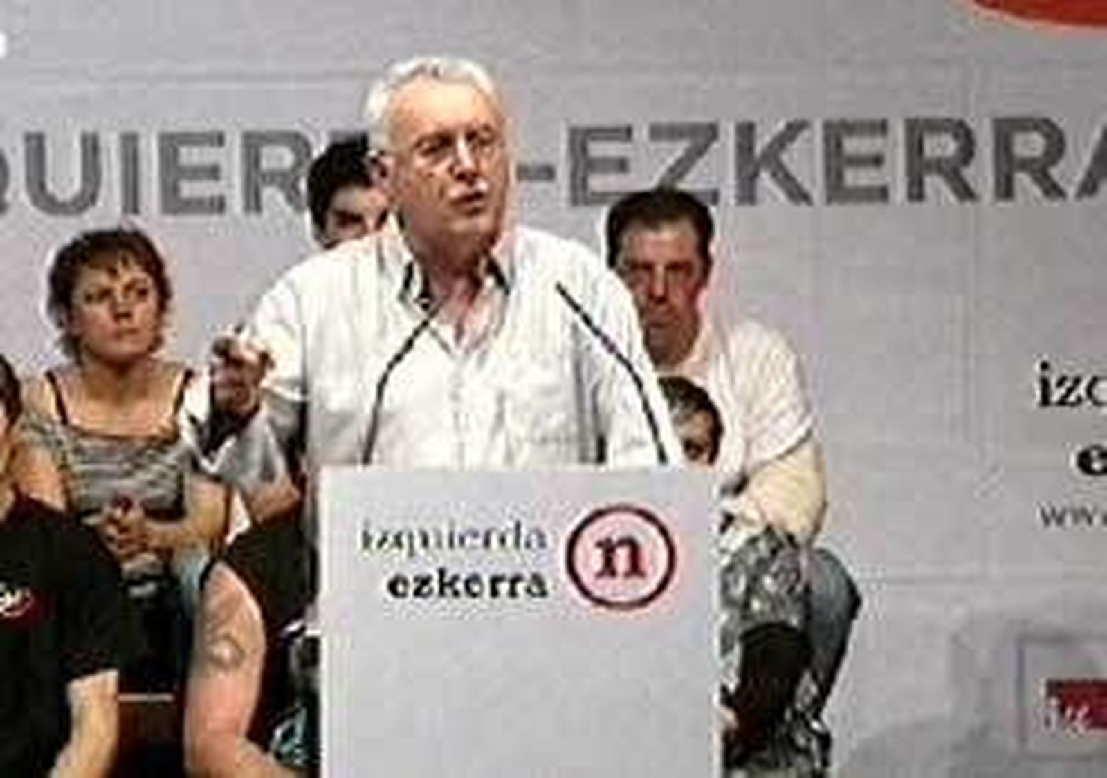 Lara responsabiliza a PSOE y PP de la crisis por no intervenir a tiempo
