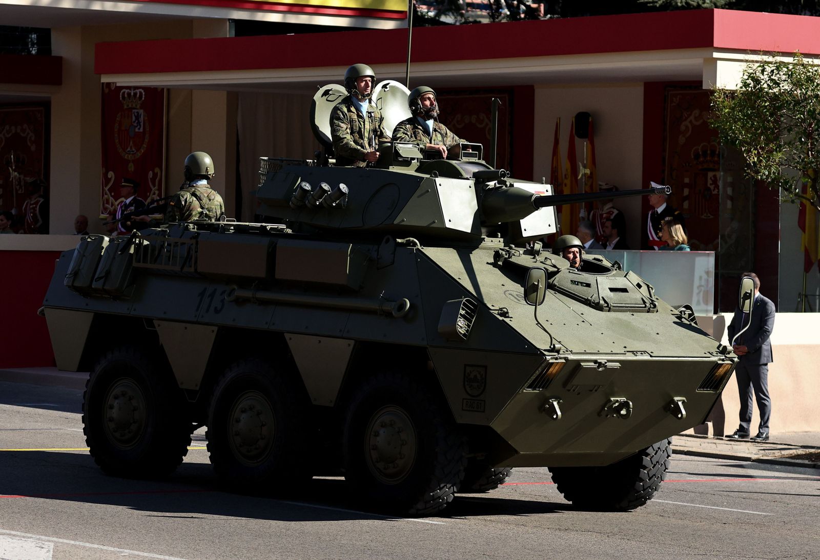 Homenaje en Madrid a las unidades acorazadas del Ejército