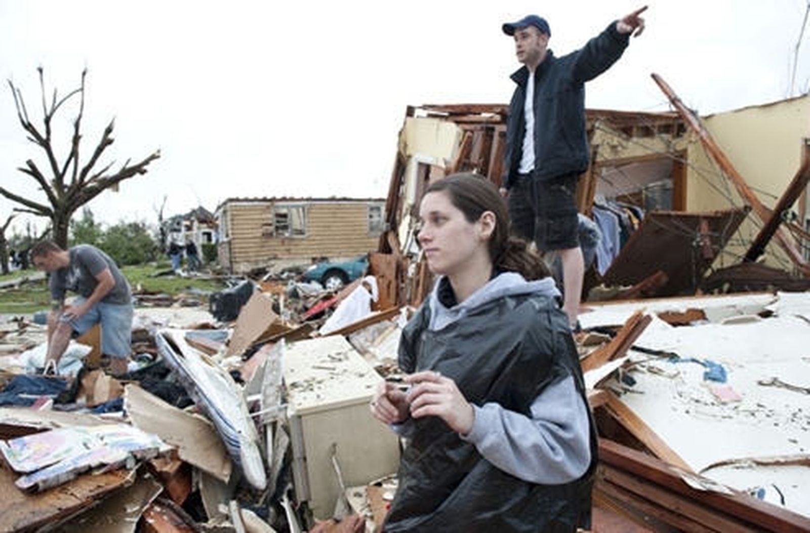Aumentan a 116 los muertos por el tornado de Joplin  el más mortífero de los últimos 61 años
