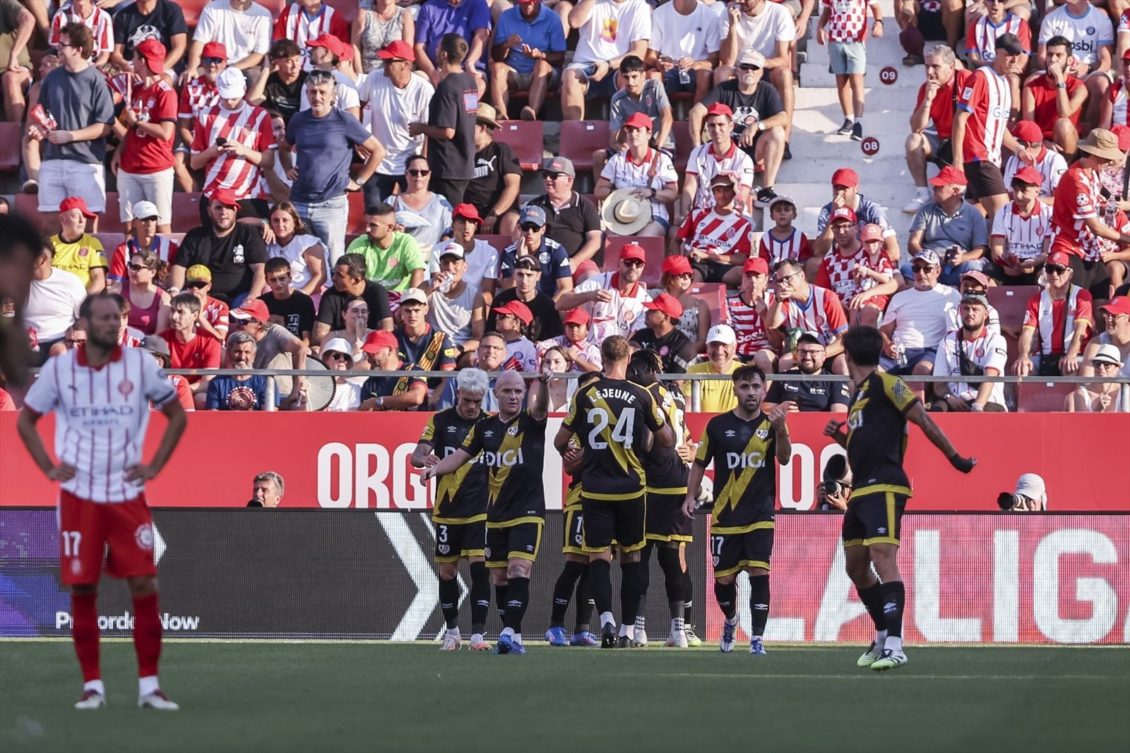 Jorge de Frutos celebra un gol durante el partido Girona-Rayo Vallecano de LaLiga EA Sports
