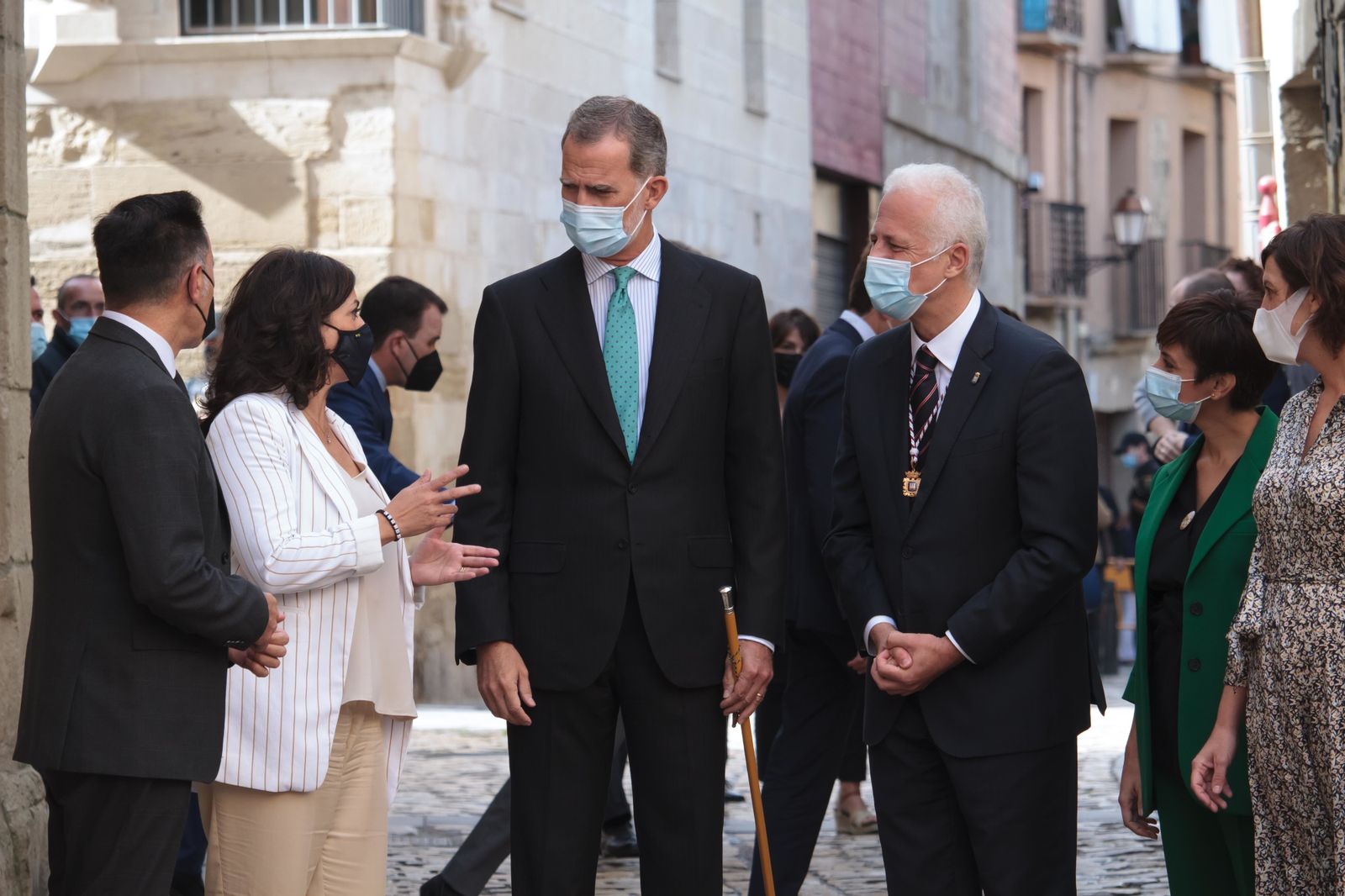 Felipe VI junto al alcalde de Logroño, Pablo Hermoso de Mendoza