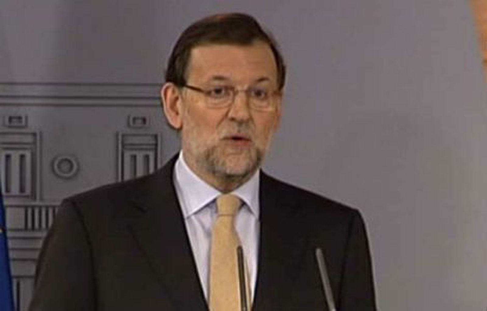 Rajoy traslada a Toxo y Méndez que "no hay condiciones" para un pacto nacional