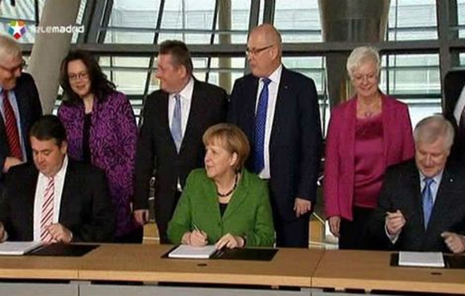 Ajuste fiscal y justicia social, pilares del nuevo gobierno de coalición de Merkel
