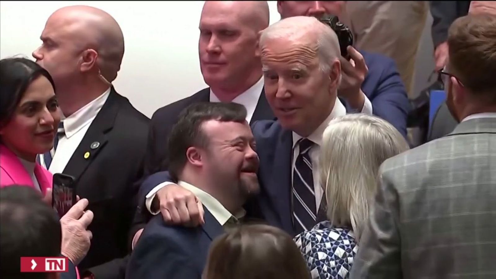 Biden inicia su gira por Irlanda del Norte