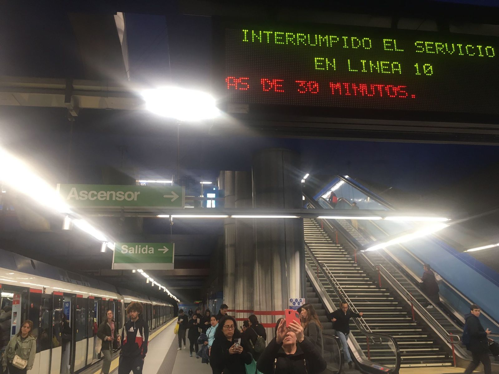 Interrumpida Línea 10 de Metro