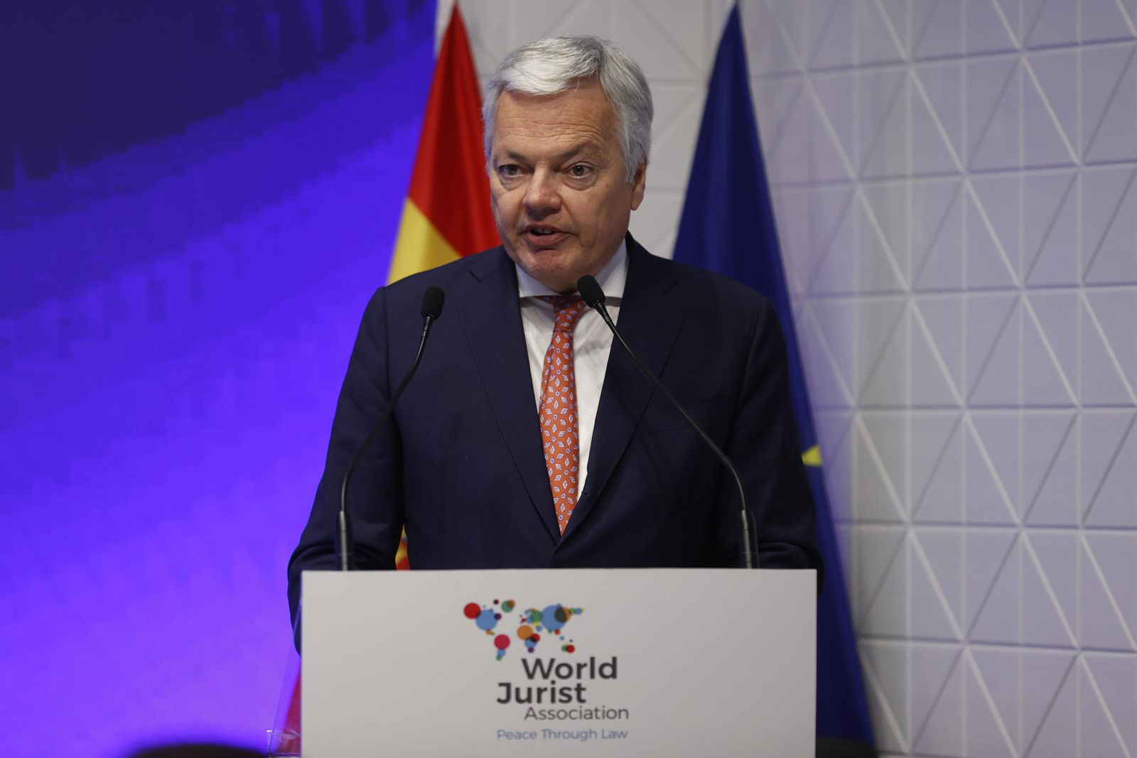 Bruselas pide explicaciones sobre la amnistía de Sánchez