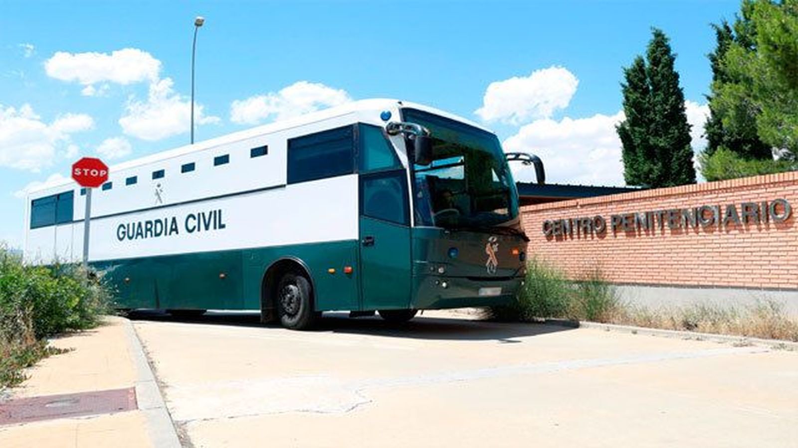 Los presos del "procés" llegan a Zaragoza, camino de las prisiones catalanas