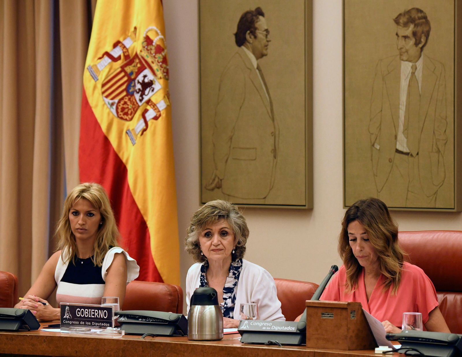Carcedo defiende su labor en la crisis de la listeriosis y critica la falta de información de la Junta