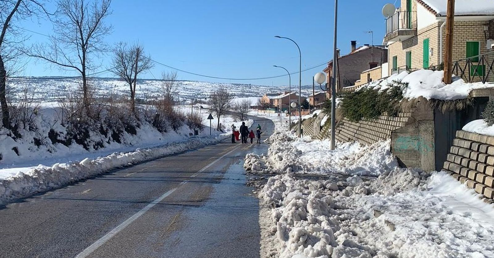 Carretera de acceso a Torrelaguna, esta mañana