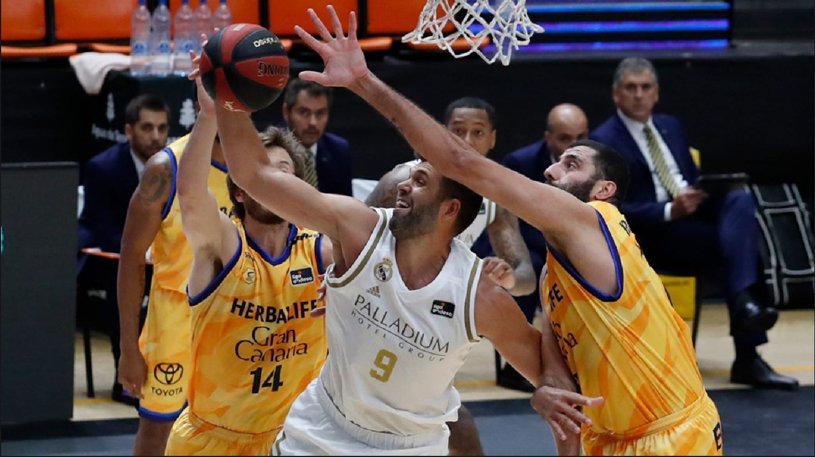 Felipe Reyes ante el Gran Canaria