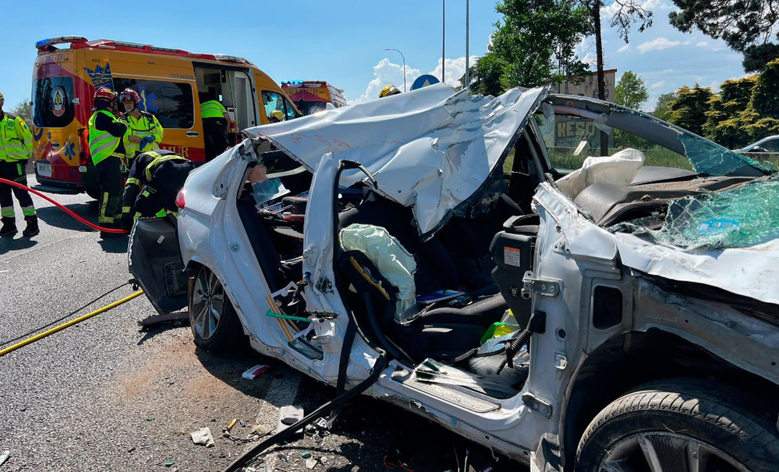 Retenciones en la M-40 por el vuelco de un camión y en la A-6 por un accidente en la salida de Madrid