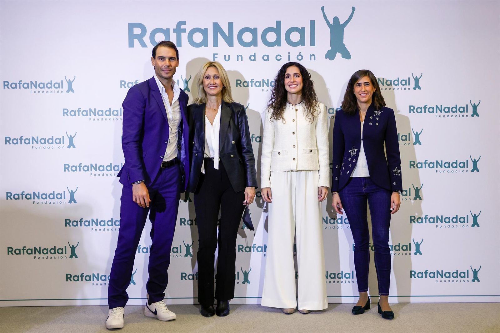 Rafael Nadal, junto a su madre, Anna María Parera y Xisca Perelló