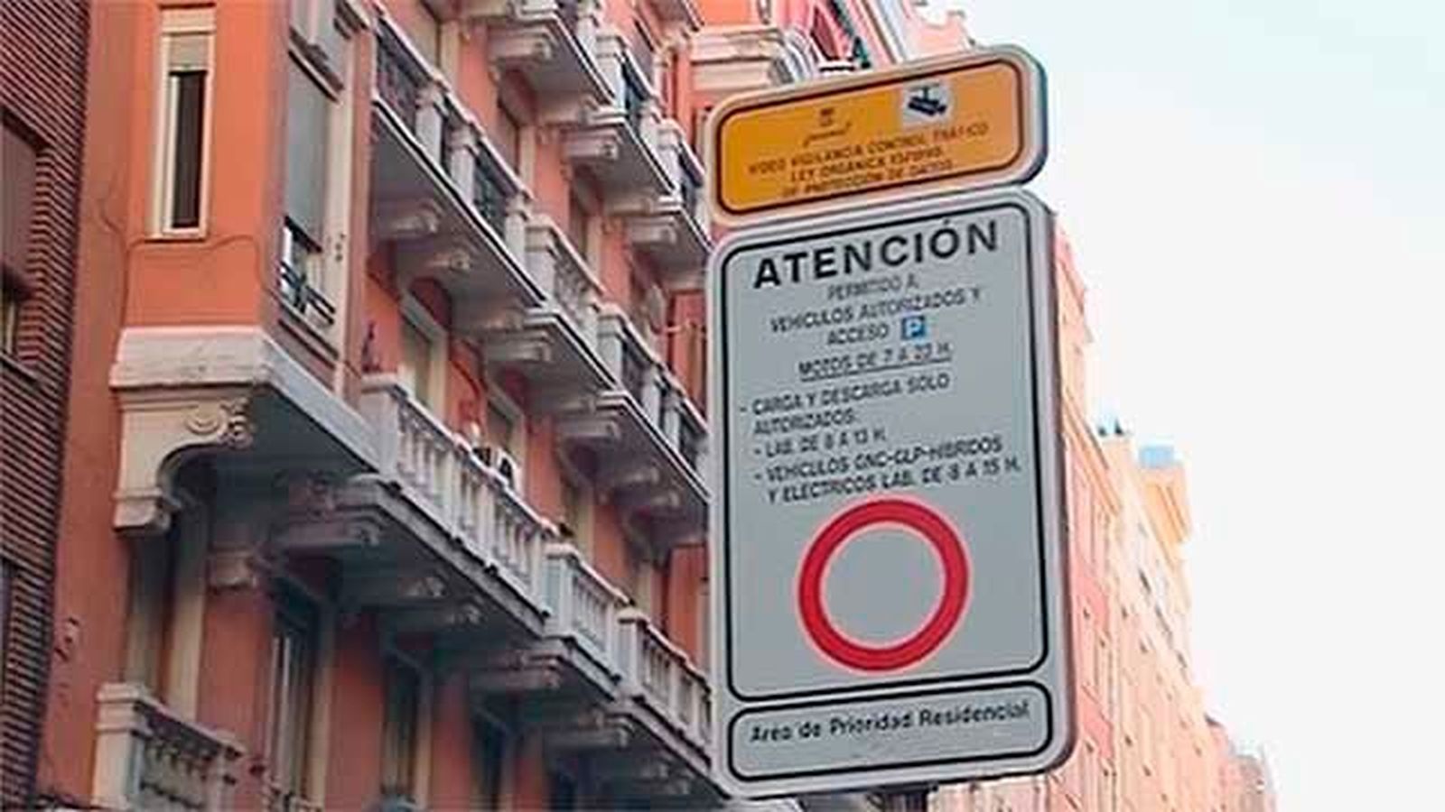 Madrid retrasa el cierre del centro a después del verano
