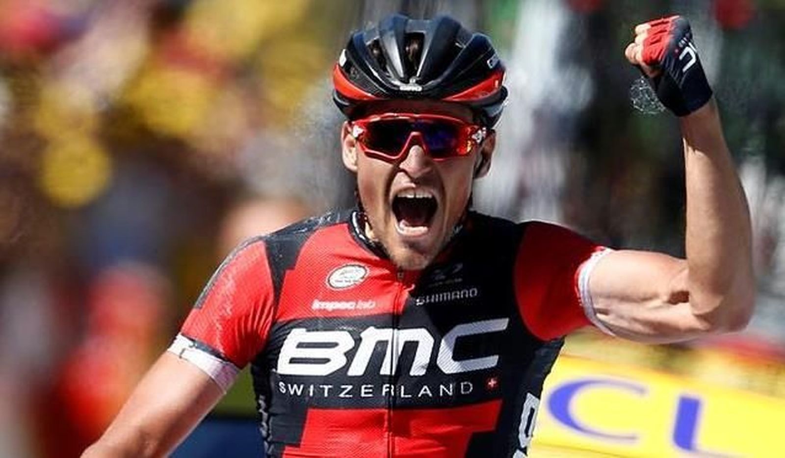 Tour: Van Avermaet, etapa y liderato; Contador se deja 33"