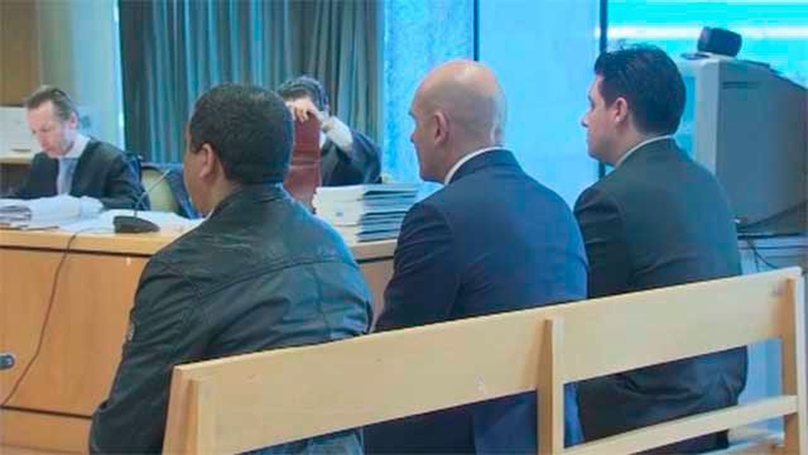 Juzgan a dos policías por detener a una mujer con acusaciones falsas