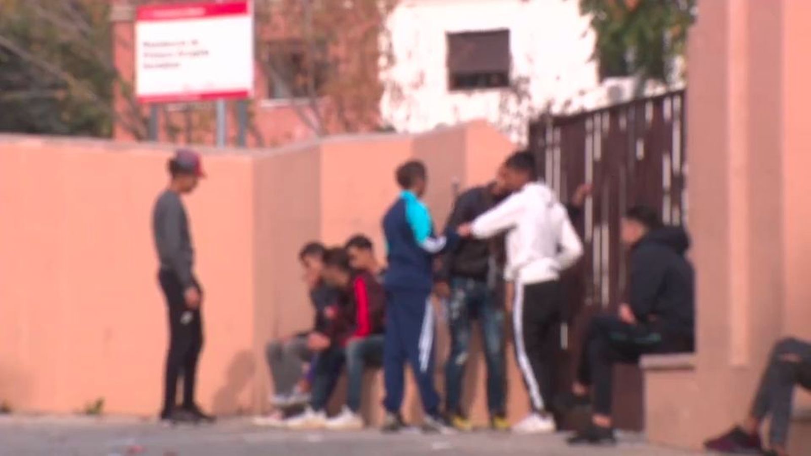 Perfil de los menores no acompañados en Madrid: varones, 16 años y con adicciones a las drogas